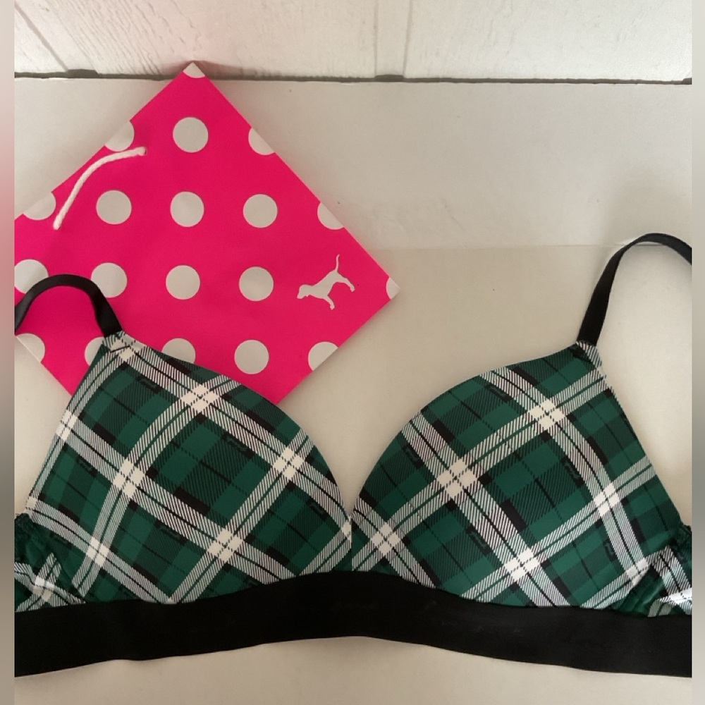 PINK Victorias Secret Wear Everywhere Wireless Bra Size 34DD NWT